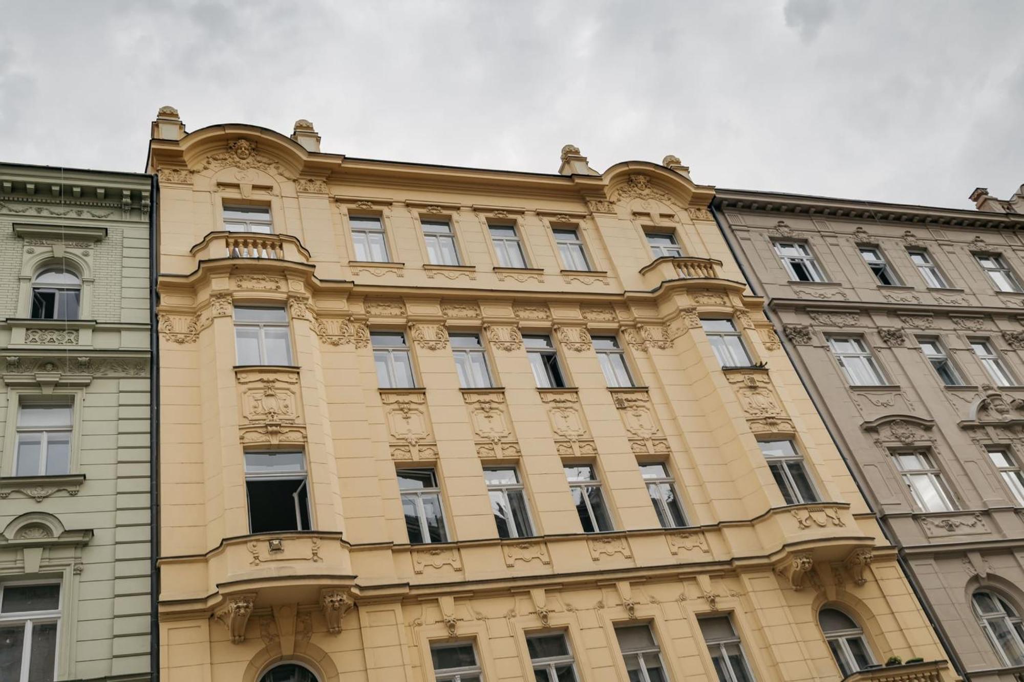 Comfortable And Cosy Apt A Few Steps From Dancing House And Naplavka Dance — Photos 1