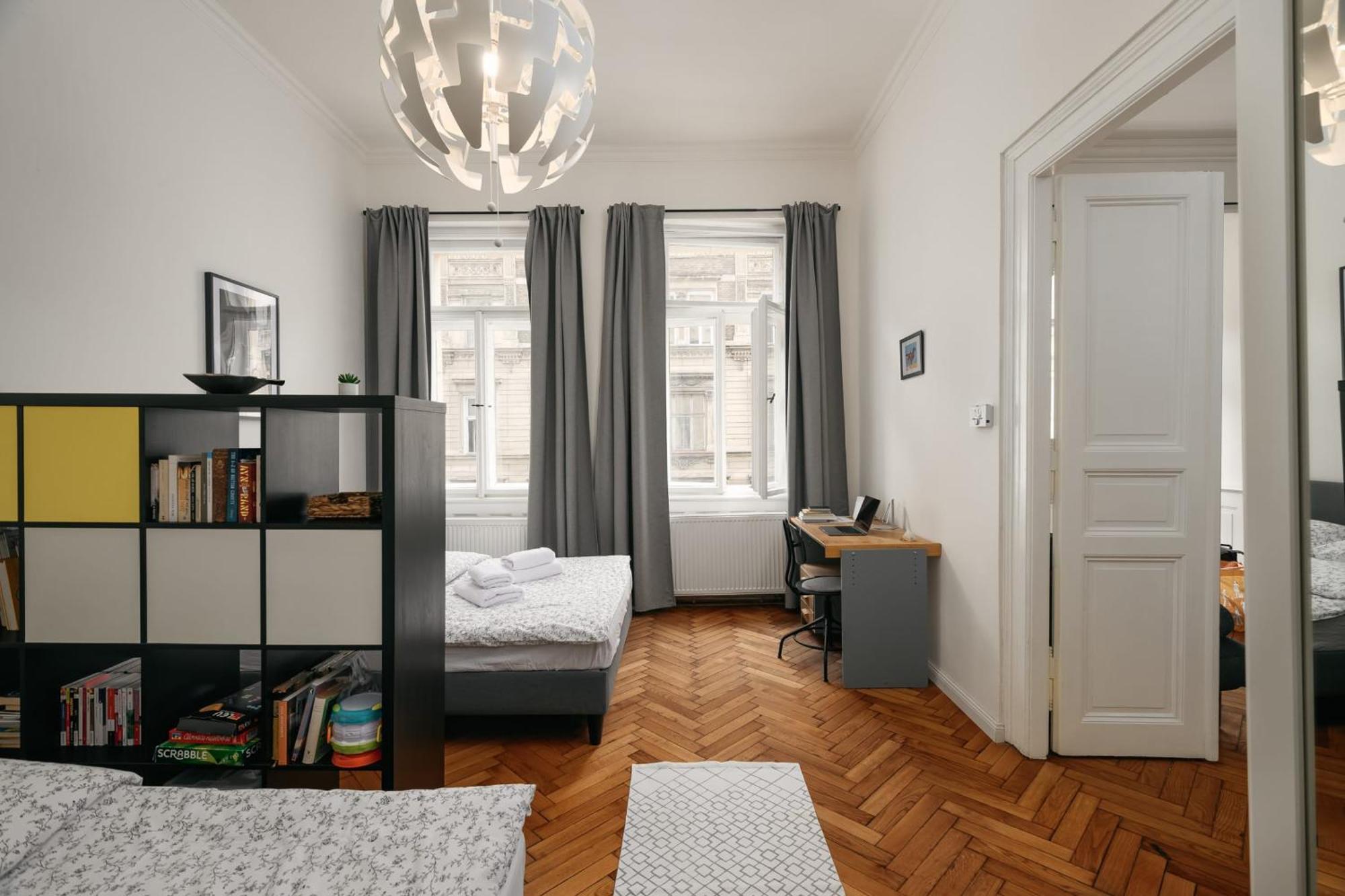 Comfortable And Cosy Apt A Few Steps From Dancing House And Naplavka Dance — Photos 2